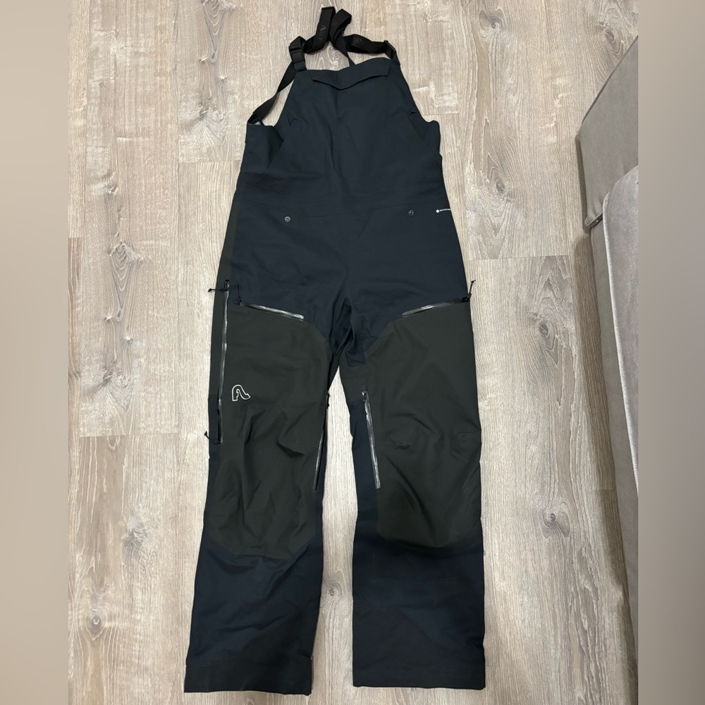 Women's Flylow Moxie Black Ski Bib